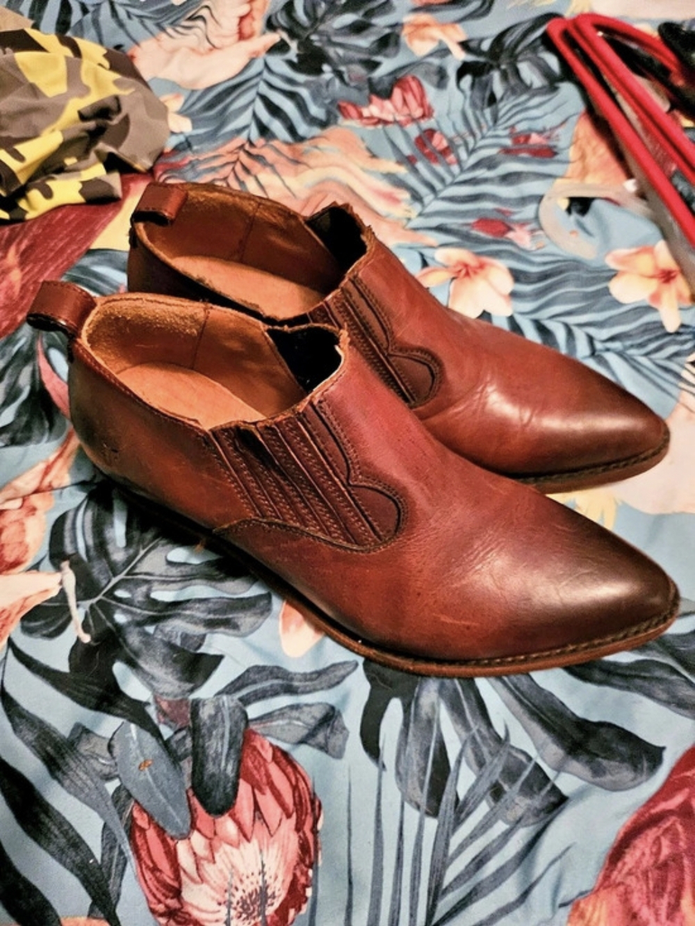 Frye Sacha Western Chelsea Boot Brown Ankle Boots